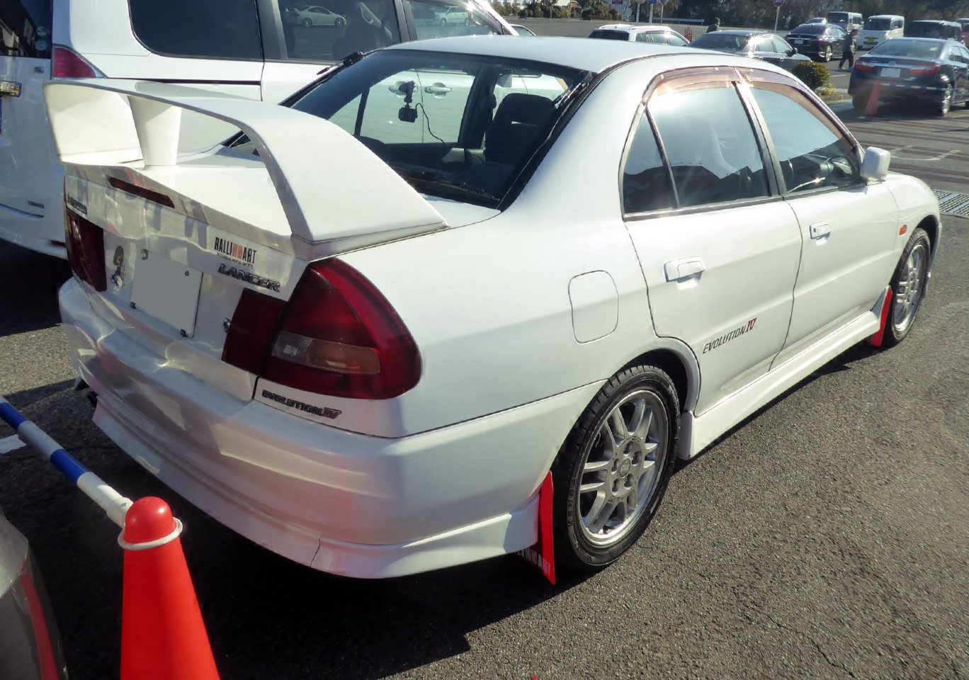 Mitsubishi Lancer Evolution technical specifications and fuel economy